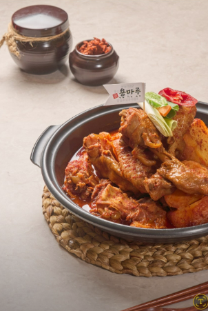 용마루 닭 요리 사진 · 사용자 제공