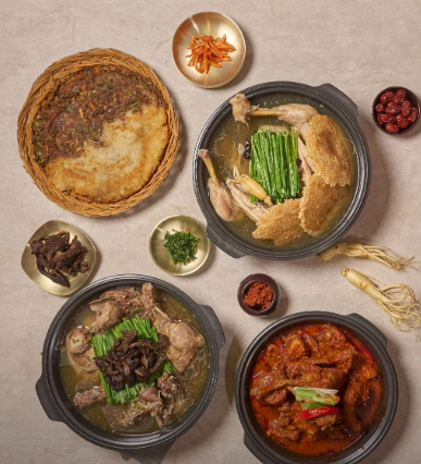 용마루 음식 상차림 · 사용자 제공